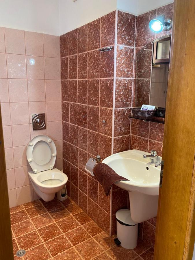 Family Hotel The Golden Fish Sozopol Exterior photo