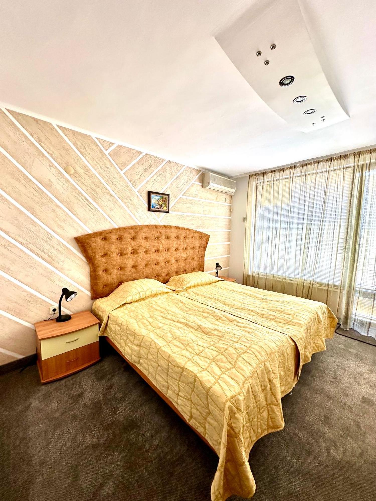 Family Hotel The Golden Fish Sozopol Exterior photo